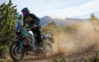 Kawasaki Resmi Rilis KLE650 ABS & SE 2027 Ber-velg 21 Inci