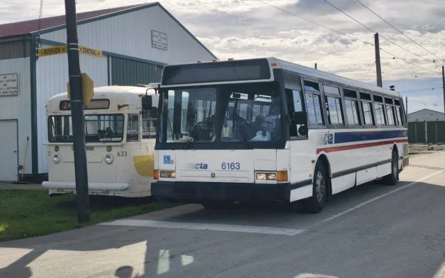Alasan Unik Bus Lawas Tanpa Indikator Bahan Bakar di Film Speed