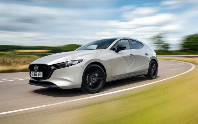 Mazda 3 Hentikan Versi Sedan dan Tambah Varian Homura Plus