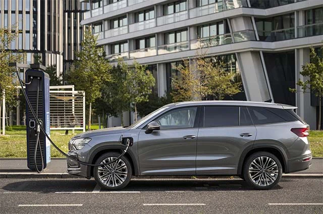 Skoda Kodiaq Hadirkan Plug-In Hybrid 200 kW dan Varian L&K