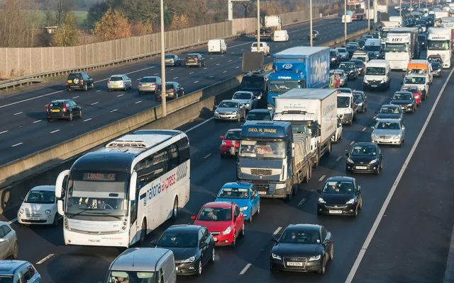 Studi Ungkap Titik Kemacetan Terparah di Jalan Tol M25