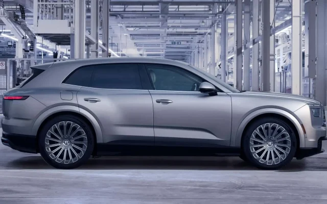 Mobil Listrik Pertama Bentley Selesaikan Uji Coba Ekstrem