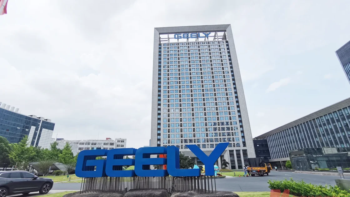 Keuangan Q3 Geely Ungkap Penjualan Mobil di China Tipis Profit