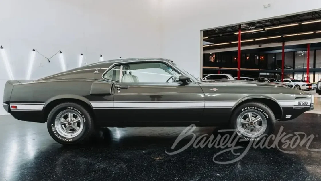 1969 Shelby GT500 Langka Berjarak Tempuh Rendah Dilelang