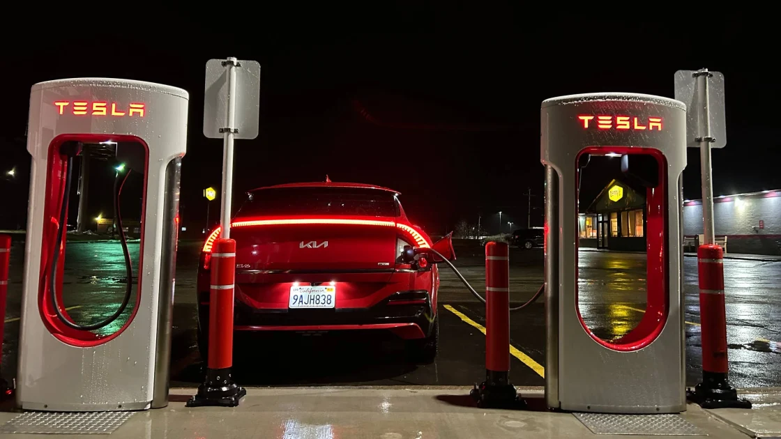 Peringkat Negara Bagian dan Wilayah EV Charging AS 2026