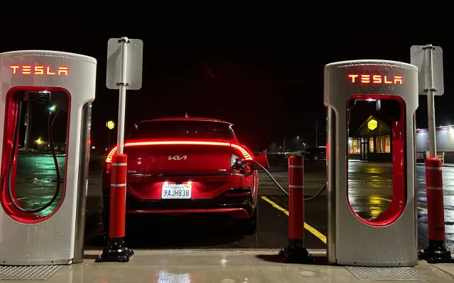 Peringkat Negara Bagian dan Wilayah EV Charging AS 2026