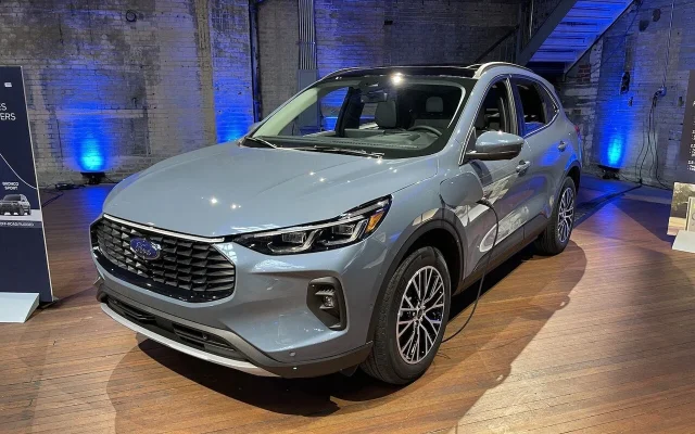 Ford Escape PHEV Jadi Mobil Bekas Paling Sulit Terjual di AS